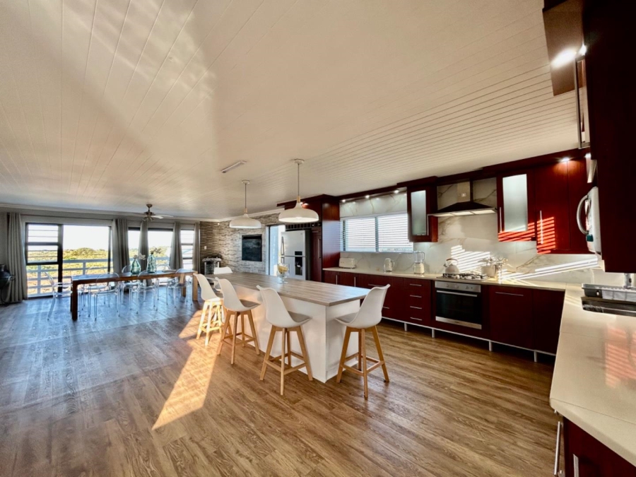 4 Bedroom Property for Sale in Fountains Estate Eastern Cape